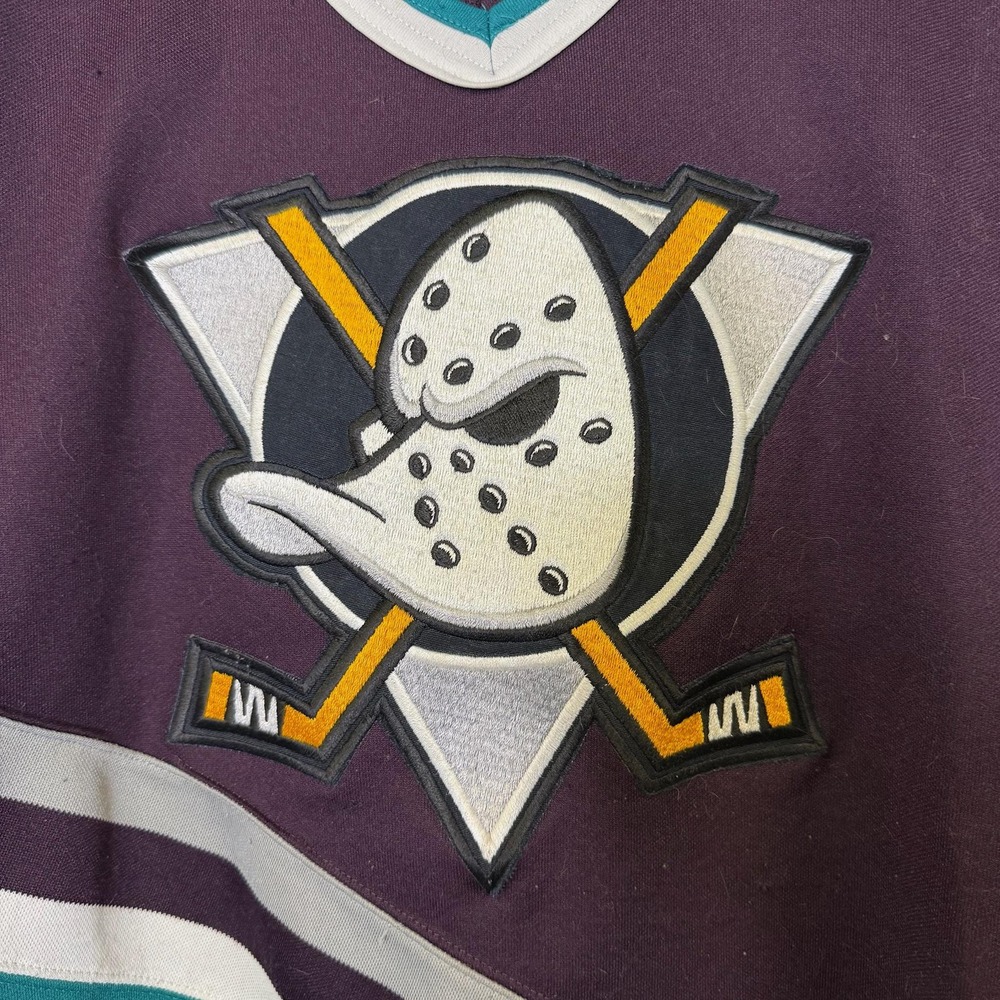 VINTAGE 90s NHL MIGHTY DUCKS CCM HOCKEY JERSEY SIZE M - Picture 3 of 9